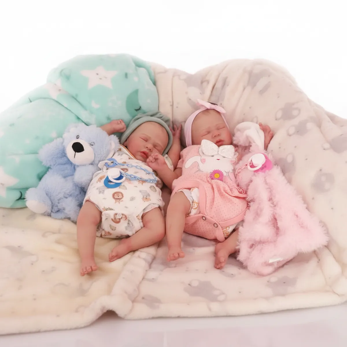 Bebê reborn gêmeos zori em detalhe do rosto realista – foto 2 Bebê reborn gêmeos zori em detalhe do rosto realista – foto 2