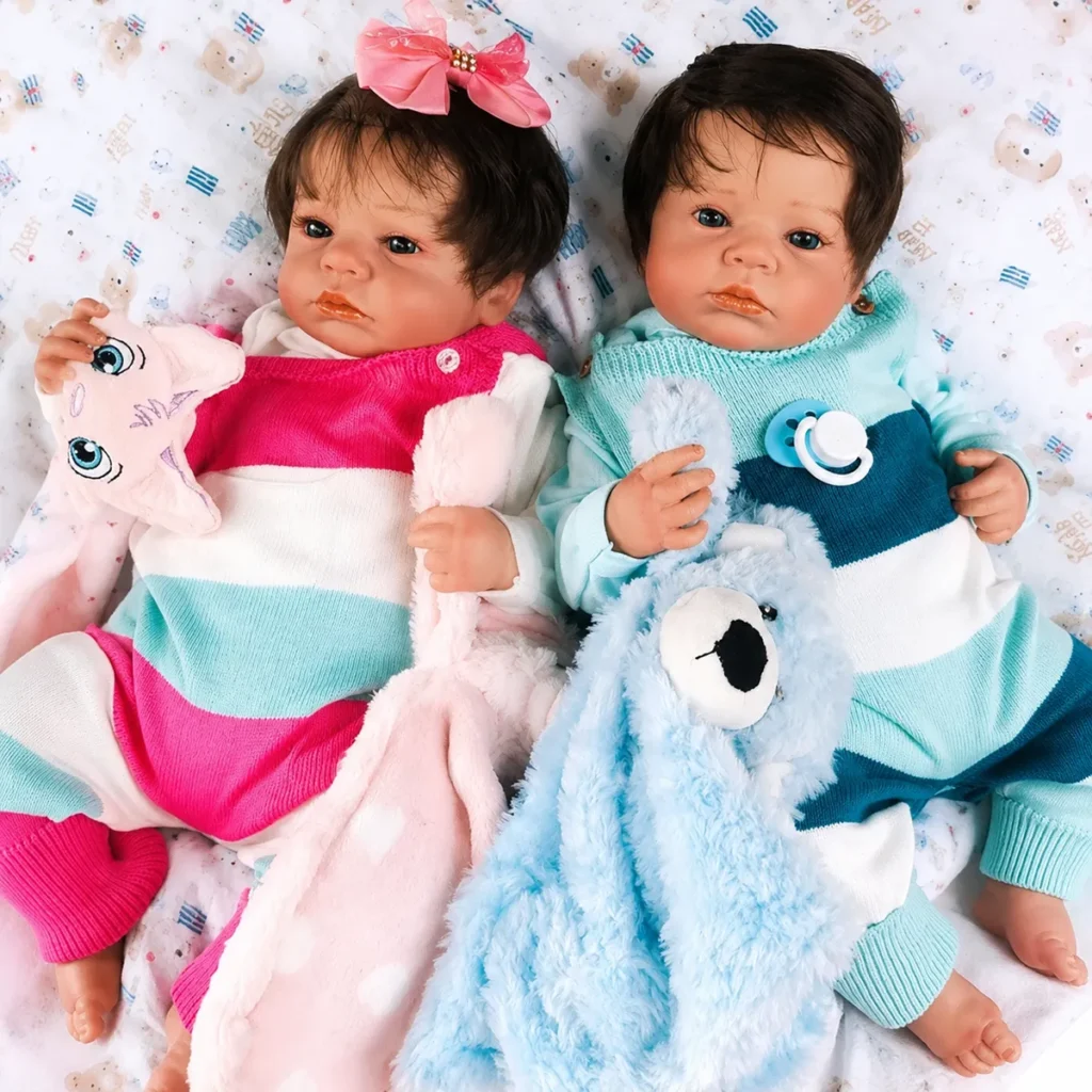 Bebê reborn gêmeos casal, feito à mão na Iza Reborn