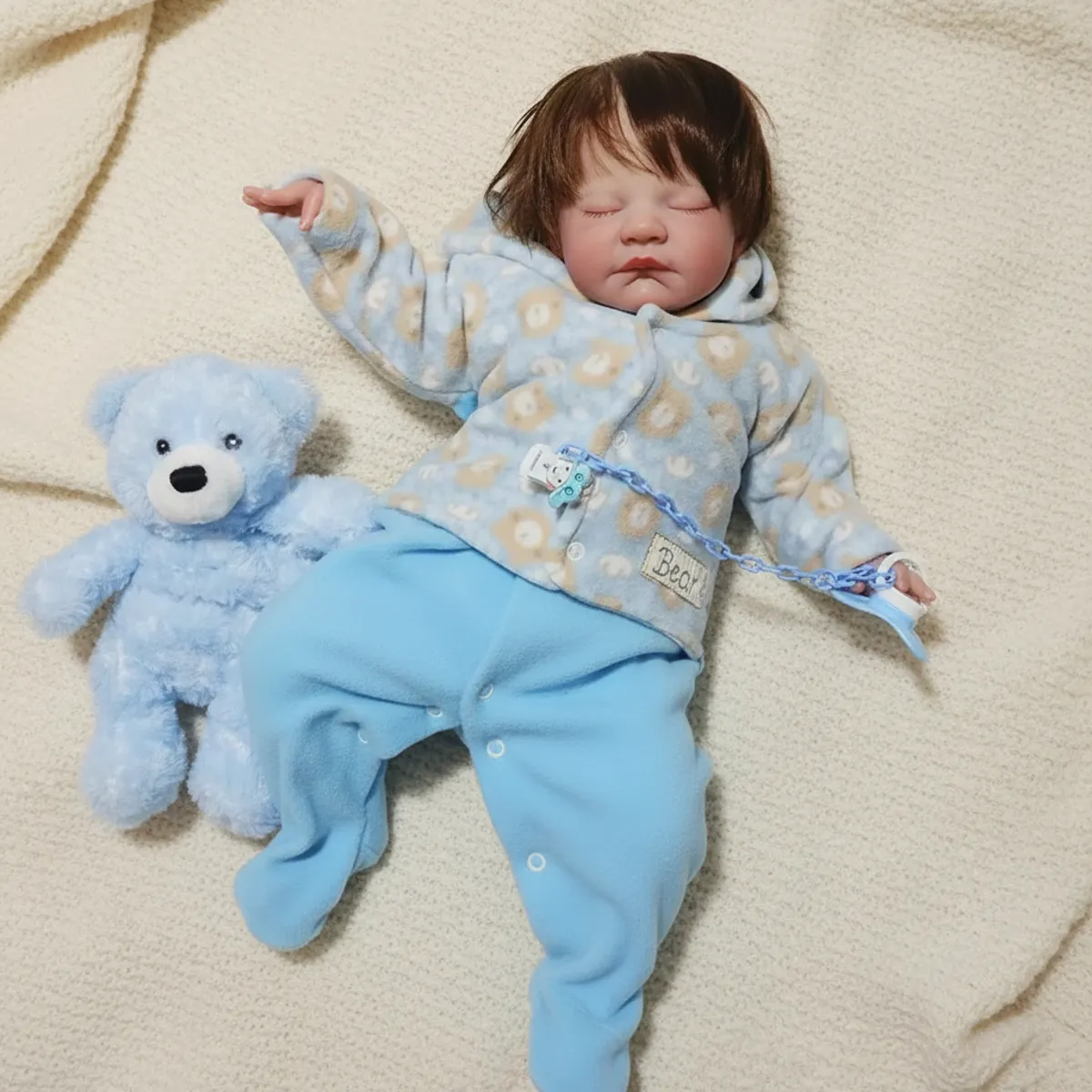 Bebê reborn menino algust, feito à mão na Iza Reborn