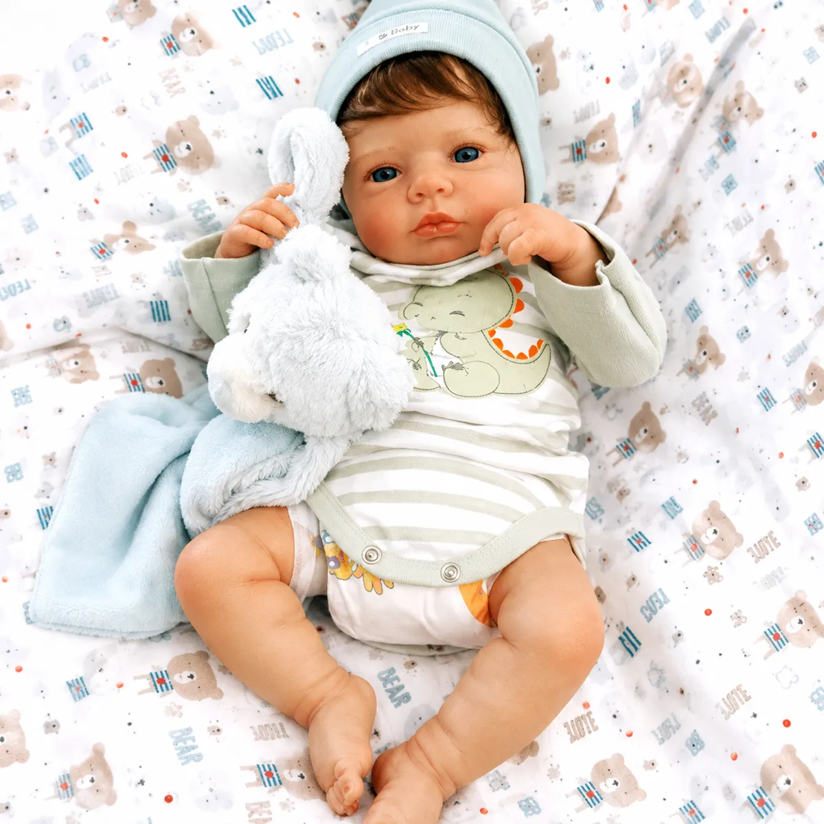 Como saber se bebê reborn é original: couro visível entre os fios do cabelo implantado