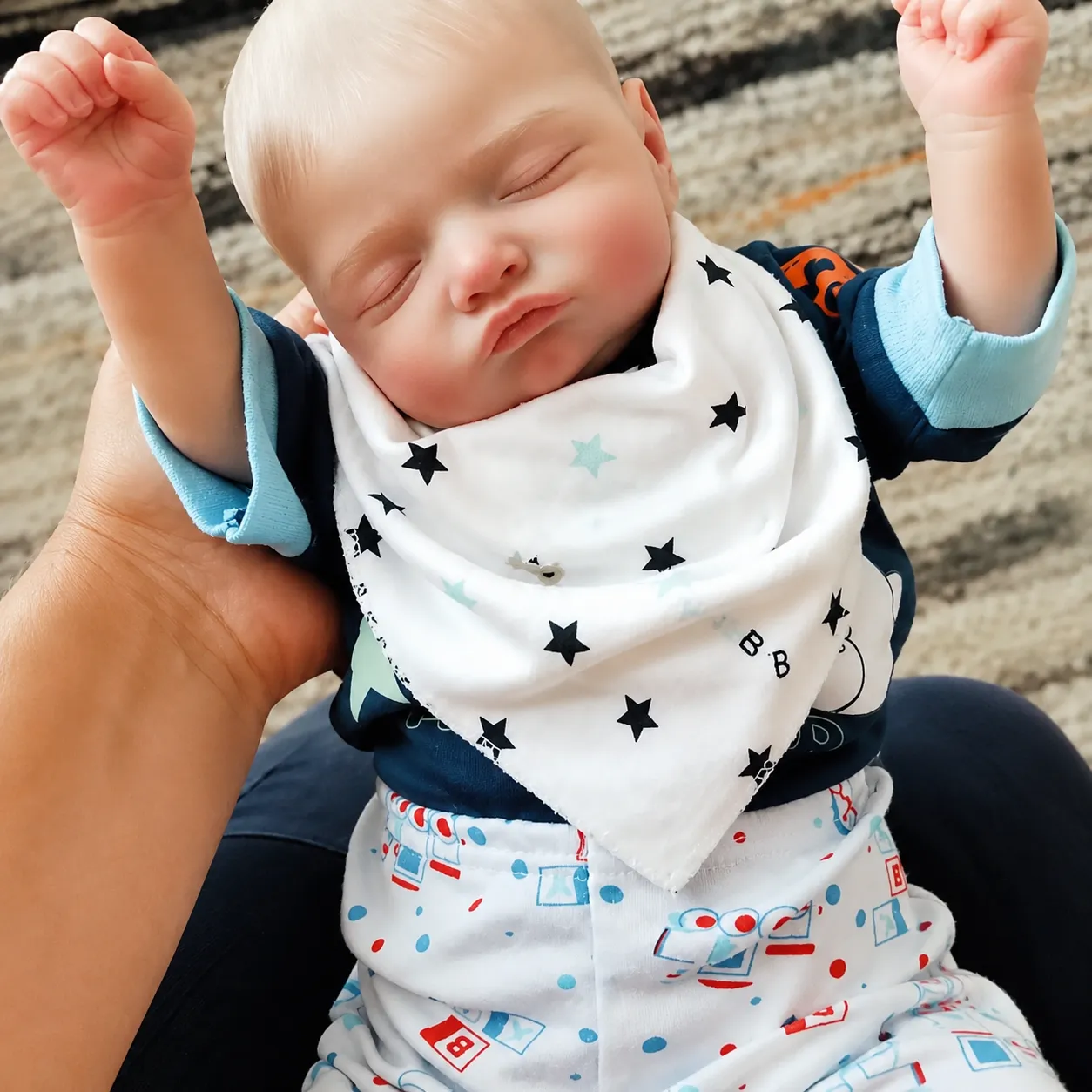 Bebê reborn menino rosalie com acabamento premium feito à mão – foto 5 Bebê reborn menino rosalie com acabamento premium feito à mão – foto 5