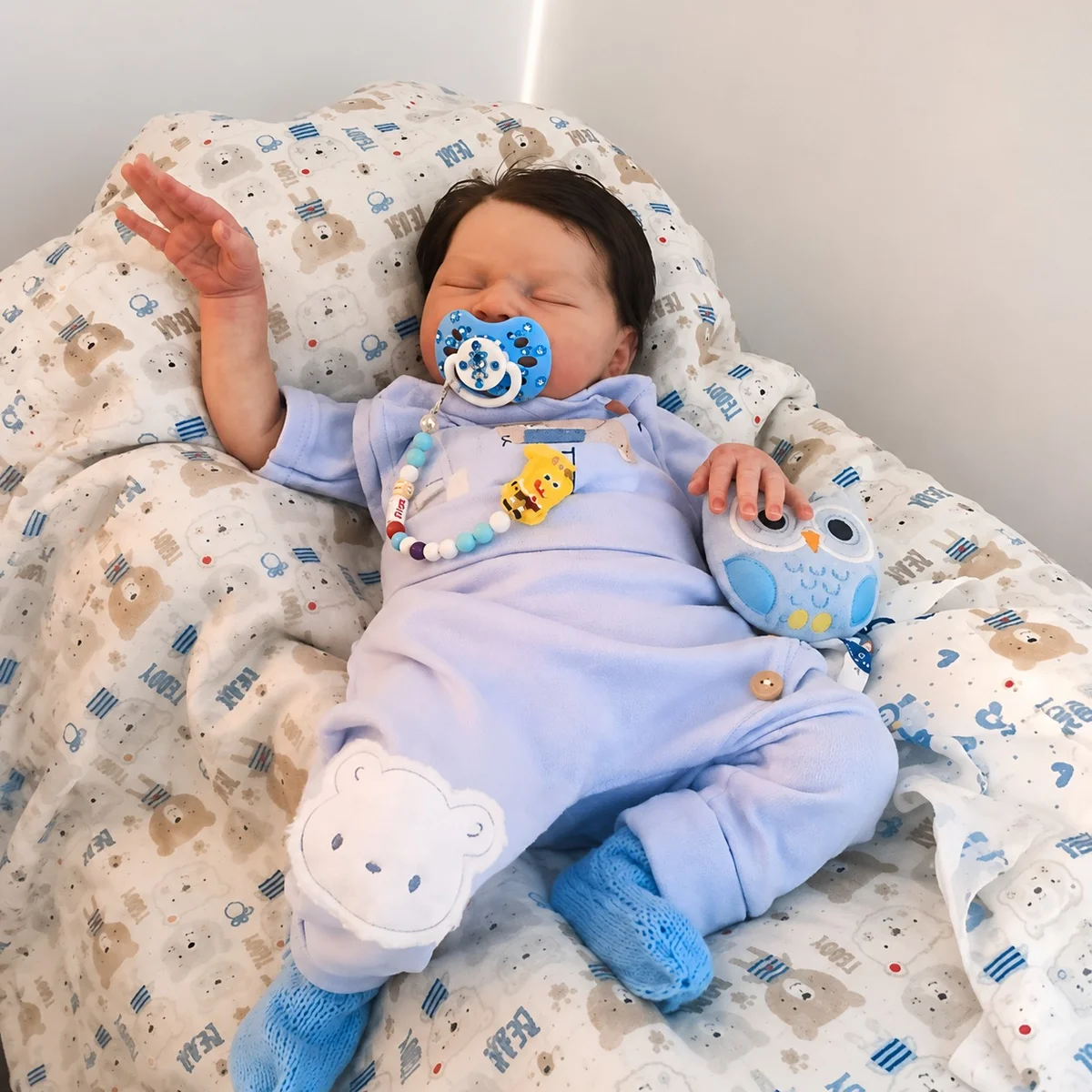 Bebê reborn menino laura com acabamento premium feito à mão – foto 5 Bebê reborn menino laura com acabamento premium feito à mão – foto 5