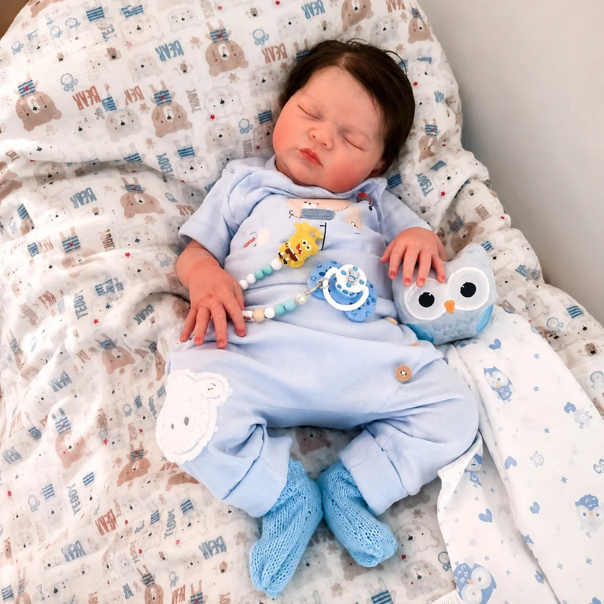 Bebê reborn menino laura, feito à mão na Iza Reborn