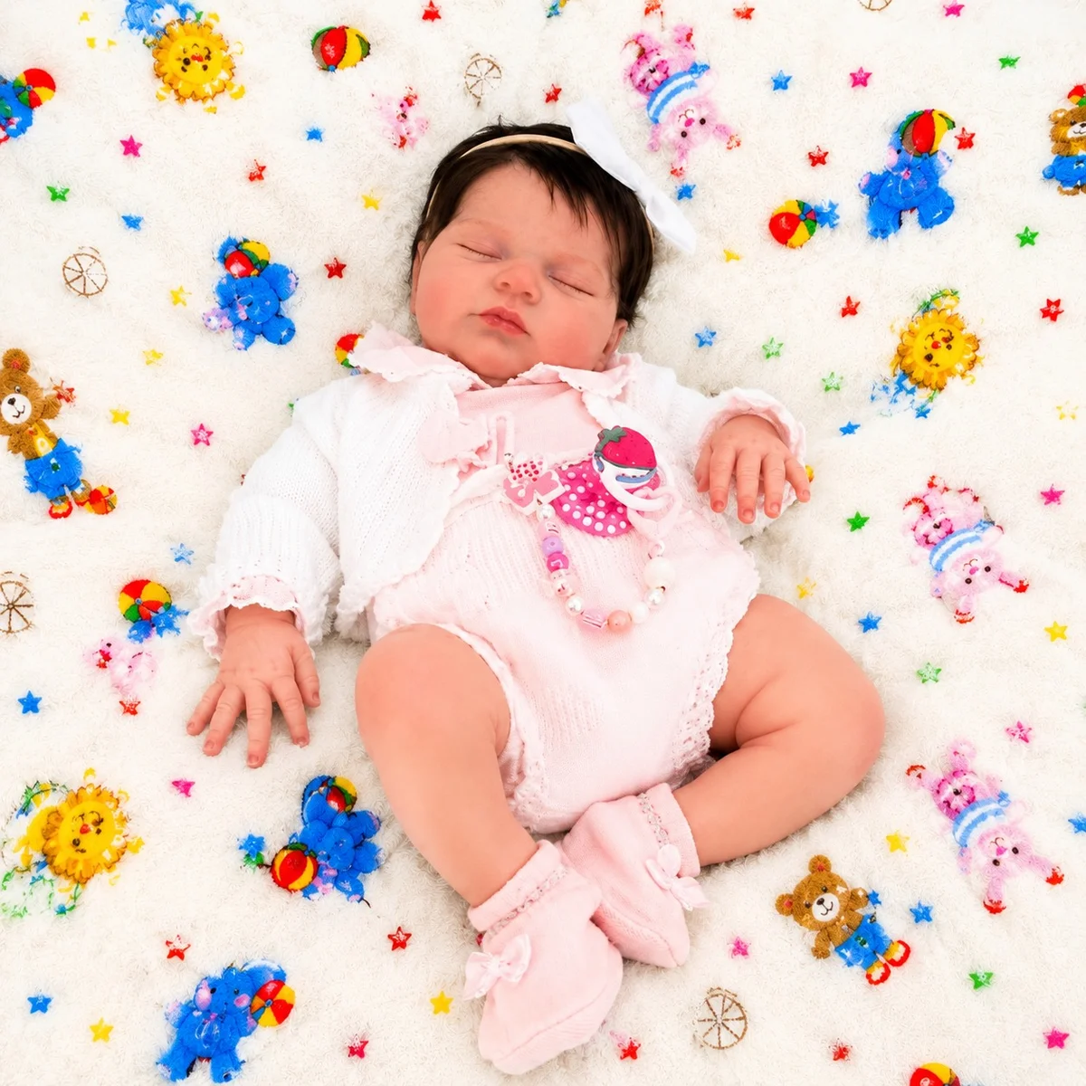 Bebê reborn laura, feito à mão na Iza Reborn