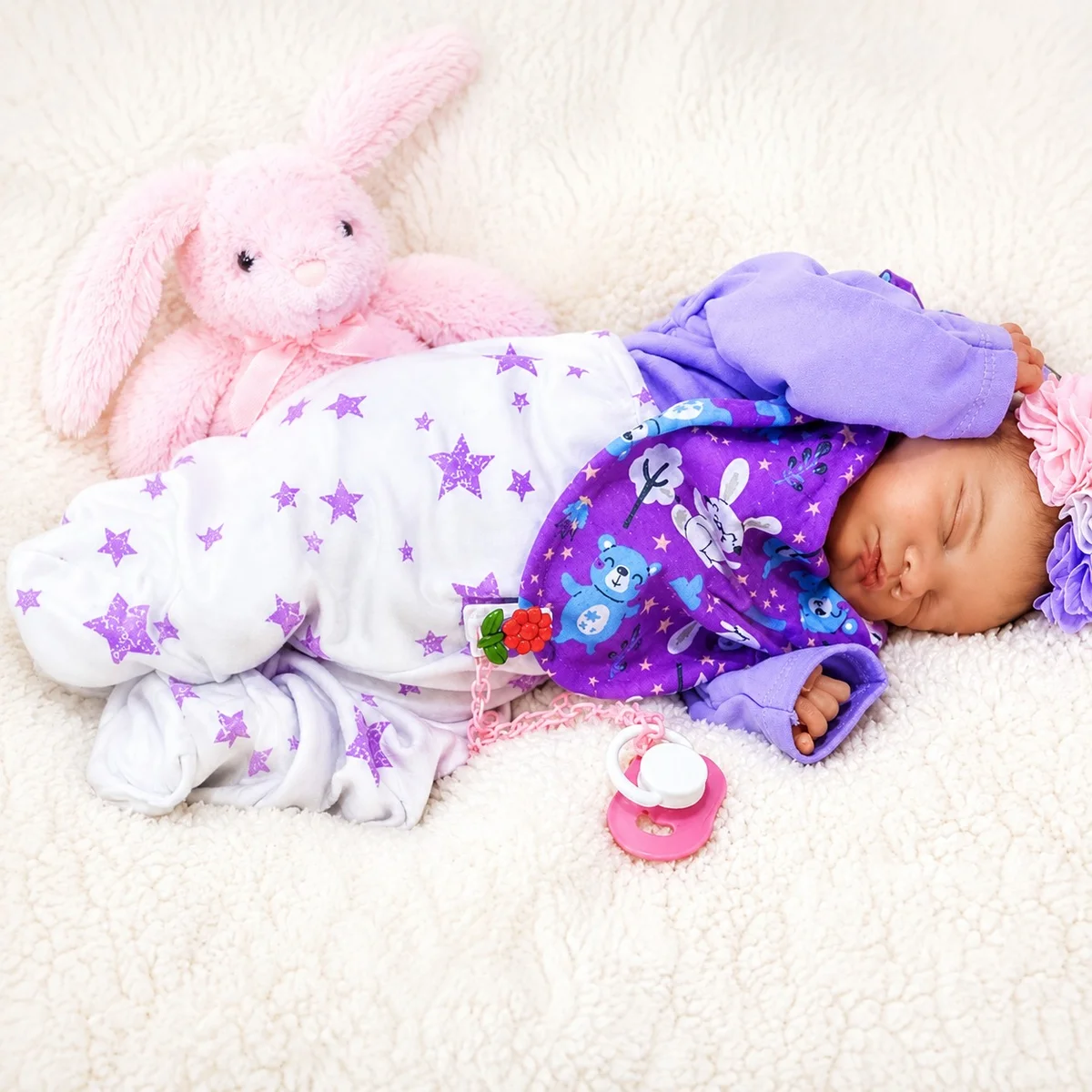 Bebê reborn menina charlotte em detalhe do rosto realista – foto 2