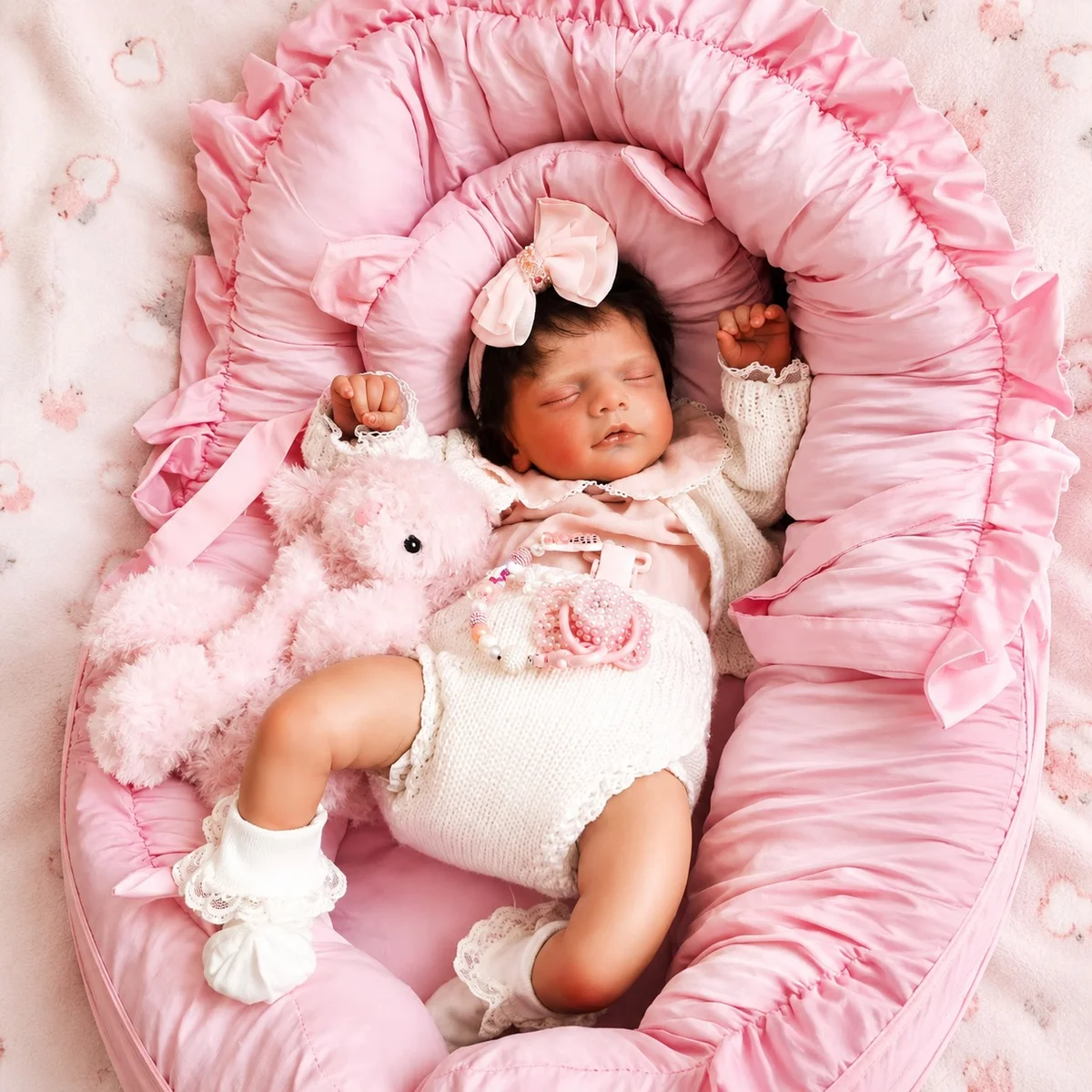 Bebê reborn menina sam, feito à mão na Iza Reborn