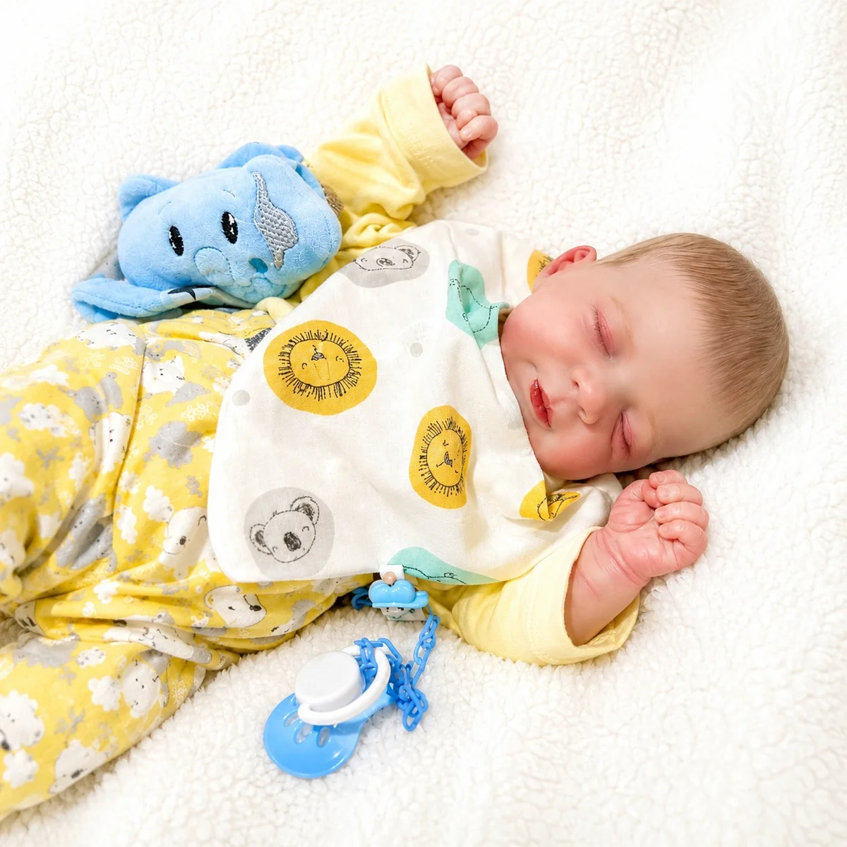 Bebê reborn menino charlotte realista, peça artesanal da Iza Reborn – foto 4 Bebê reborn menino charlotte realista, peça artesanal da Iza Reborn – foto 4