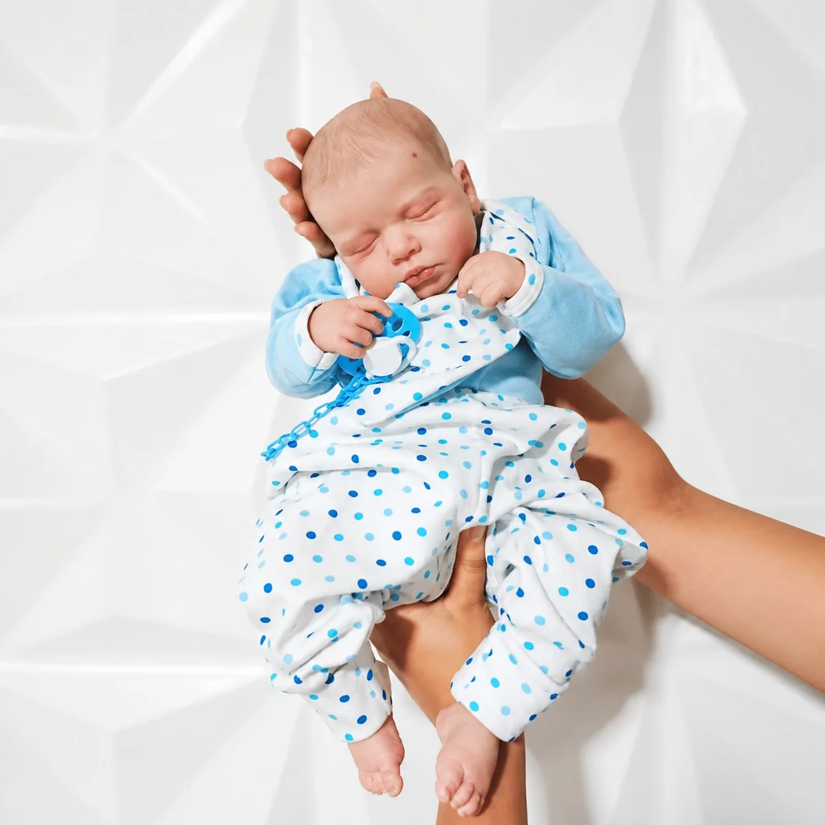 Bebê reborn menino lou lou com acabamento premium feito à mão – foto 5 Bebê reborn menino lou lou com acabamento premium feito à mão – foto 5