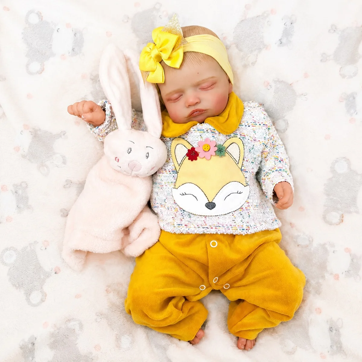 Bebê reborn rosalie, feito à mão na Iza Reborn
