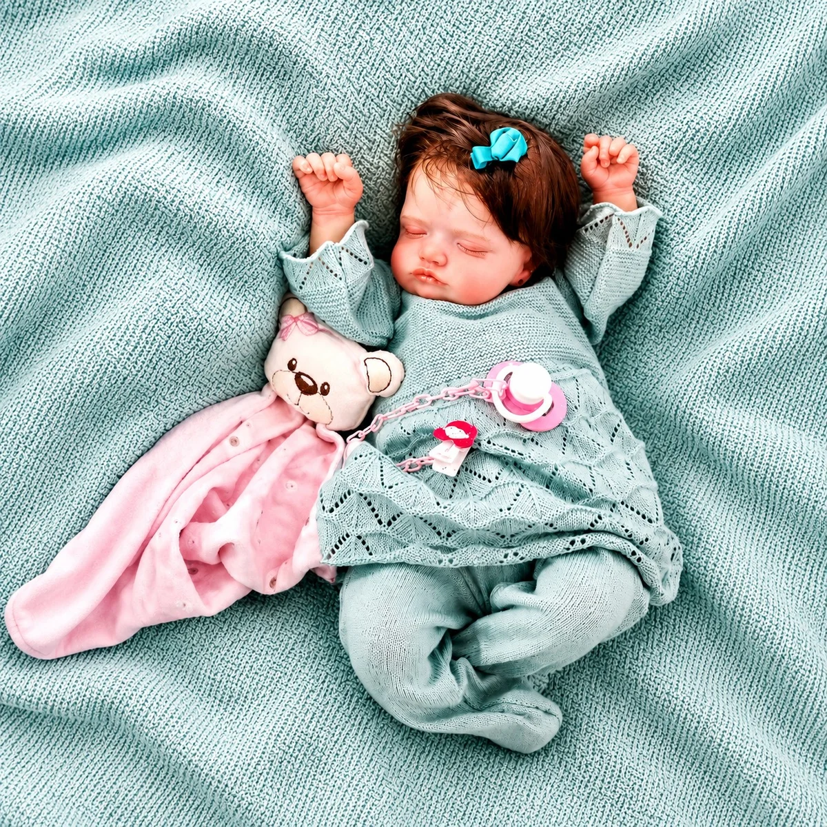 Detalhe do acabamento do bebê reborn menina rosaline – foto 3