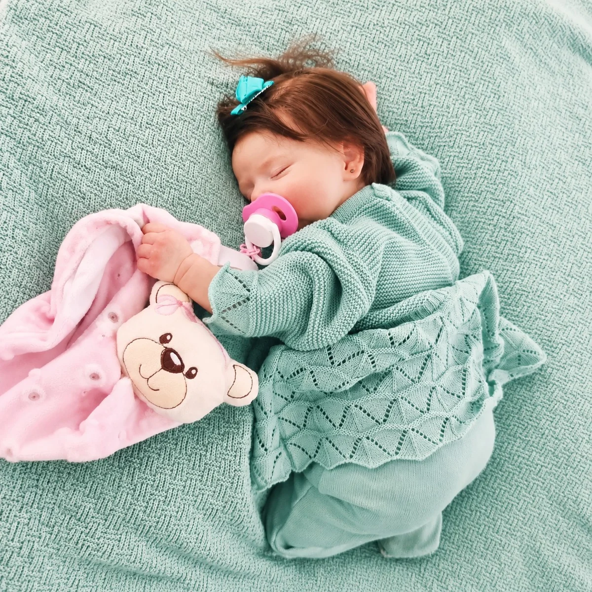 Bebê reborn menina rosaline, feito à mão na Iza Reborn